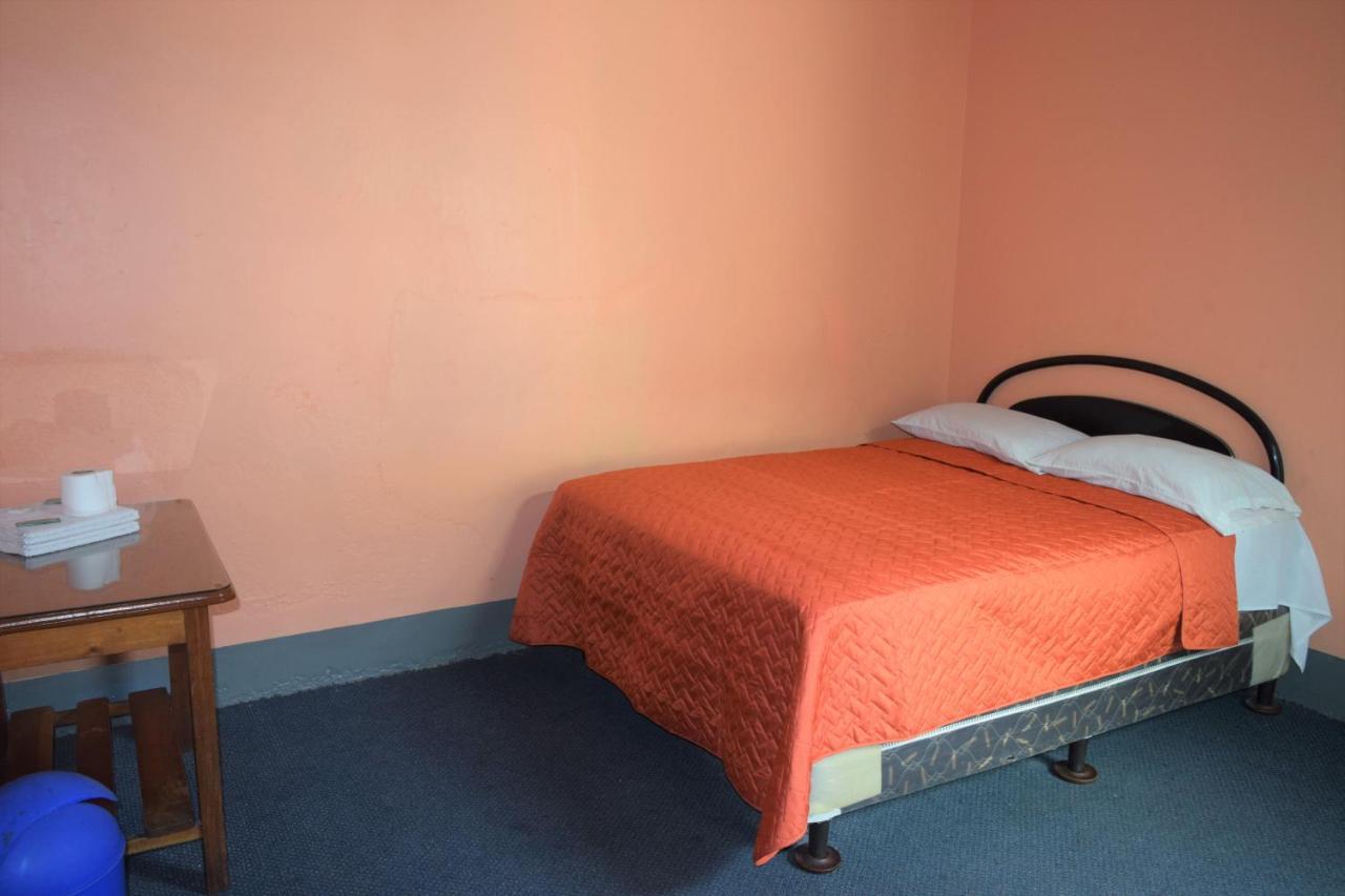 Hotel Asuncion Guatemala City ภายนอก รูปภาพ