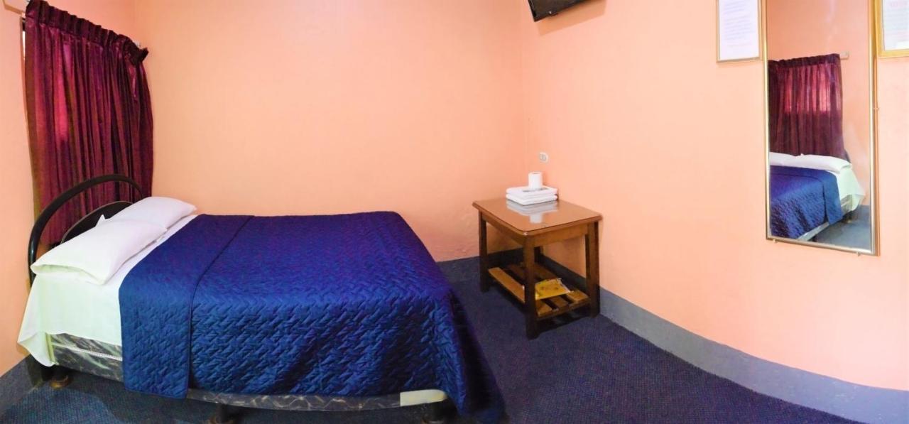 Hotel Asuncion Guatemala City ภายนอก รูปภาพ